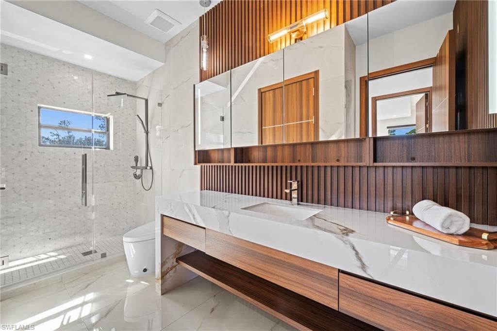 2272 Oakes BLVD-36