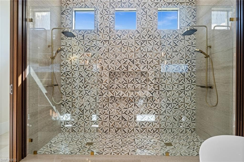 2272 Oakes BLVD-24