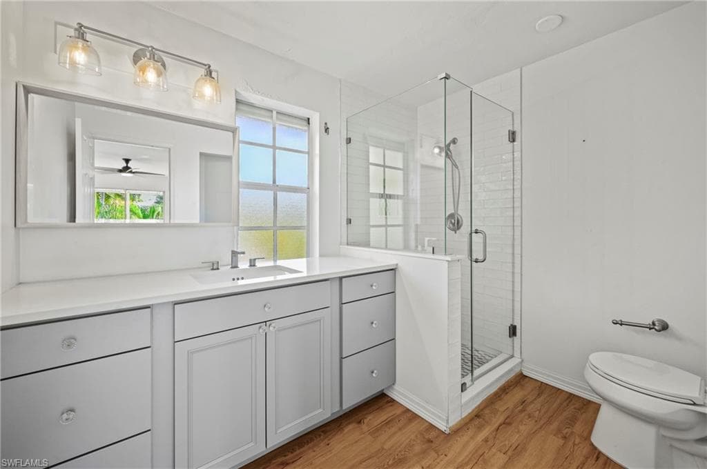 1570 Avion PL, NAPLES FL 34104-14