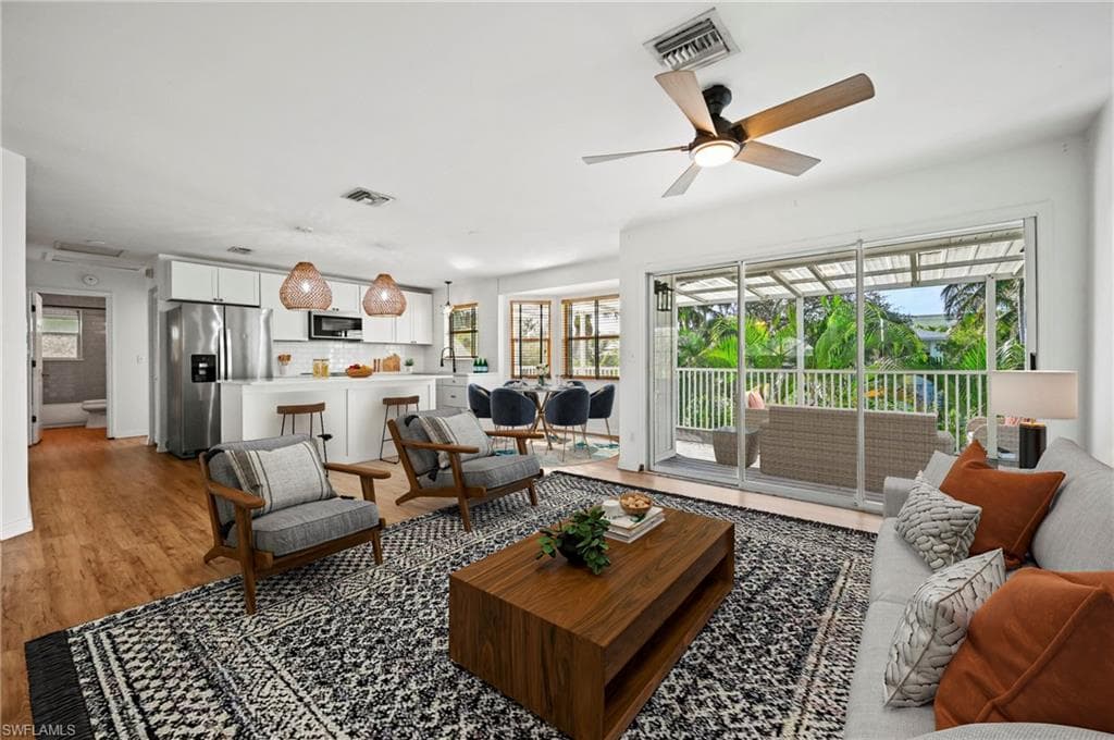 1570 Avion PL, NAPLES FL 34104-7