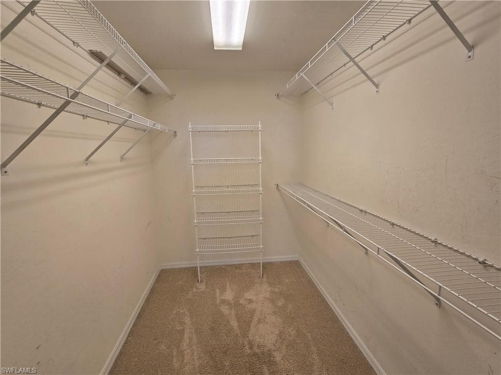 2049 Fairmont LN, NAPLES FL 34120-19