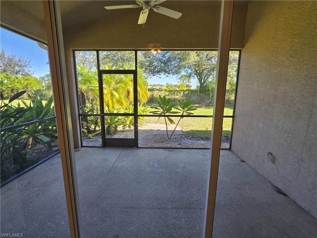 2049 Fairmont LN, NAPLES FL 34120-14
