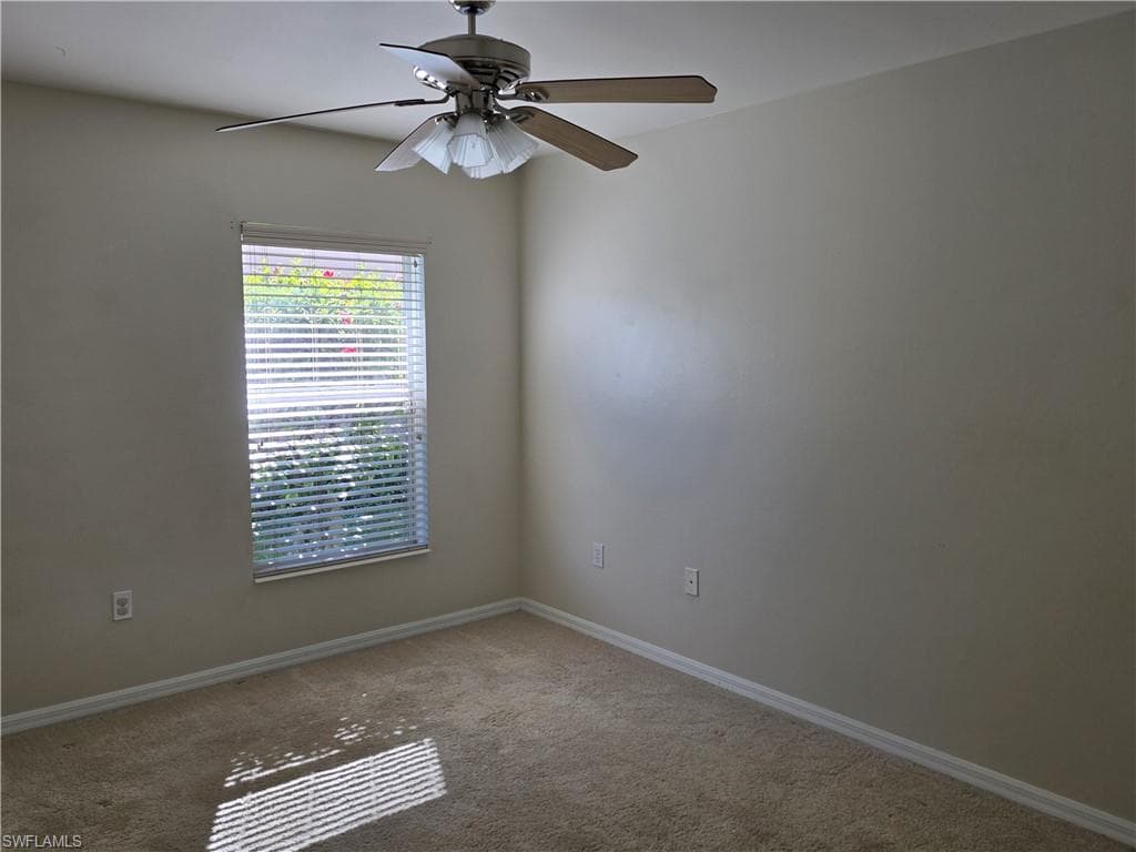 2049 Fairmont LN, NAPLES FL 34120-30