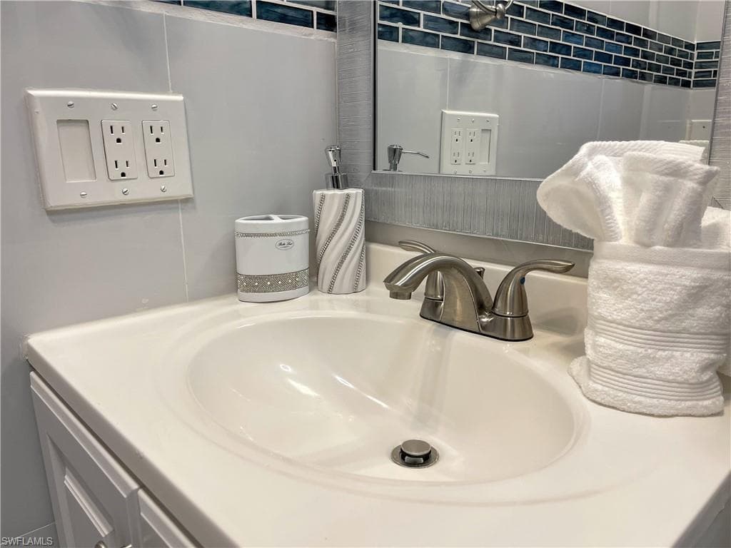 317 Nature View CT # 3, FORT MYERS BEACH FL 33931-42