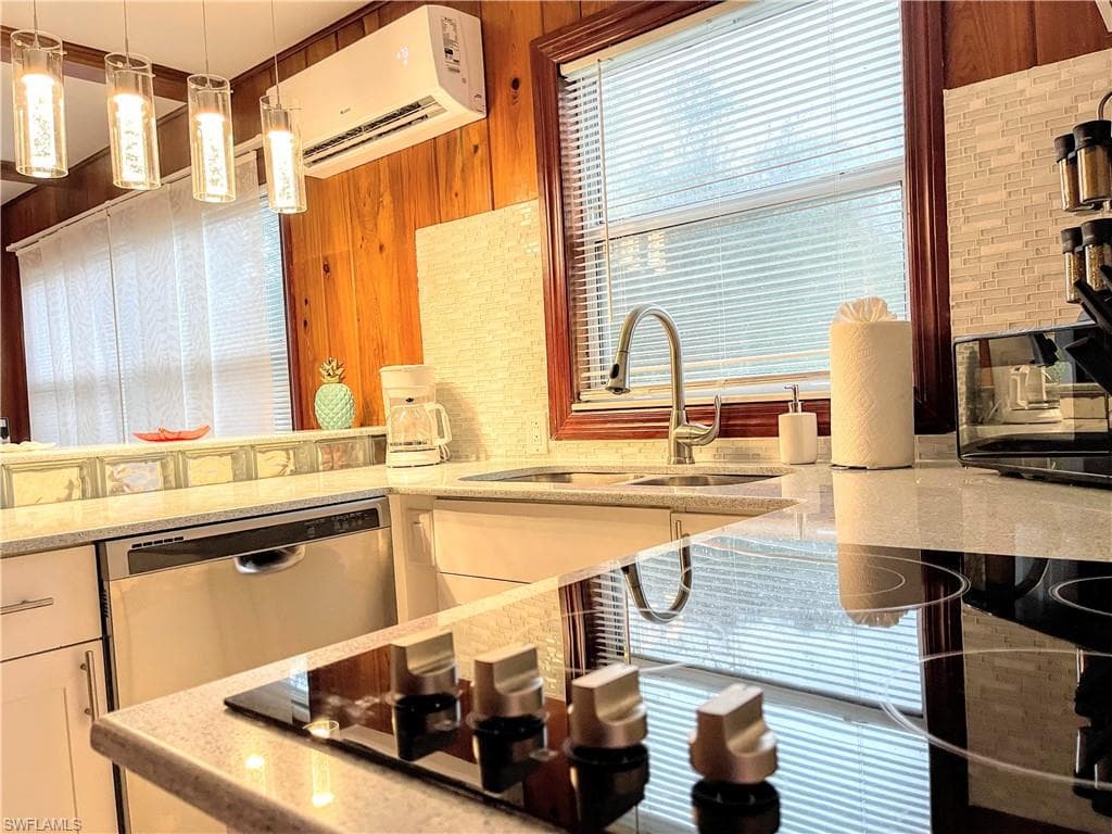317 Nature View CT # 3, FORT MYERS BEACH FL 33931-37