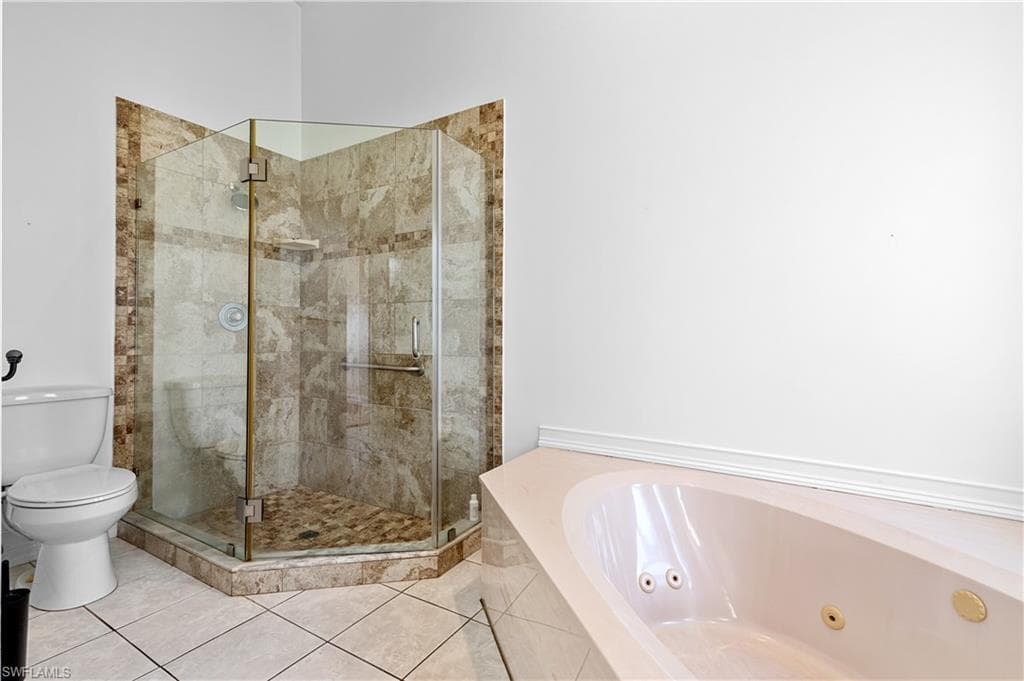 3739 Sabal Springs BLVD, NORTH FORT MYERS FL 33917-23