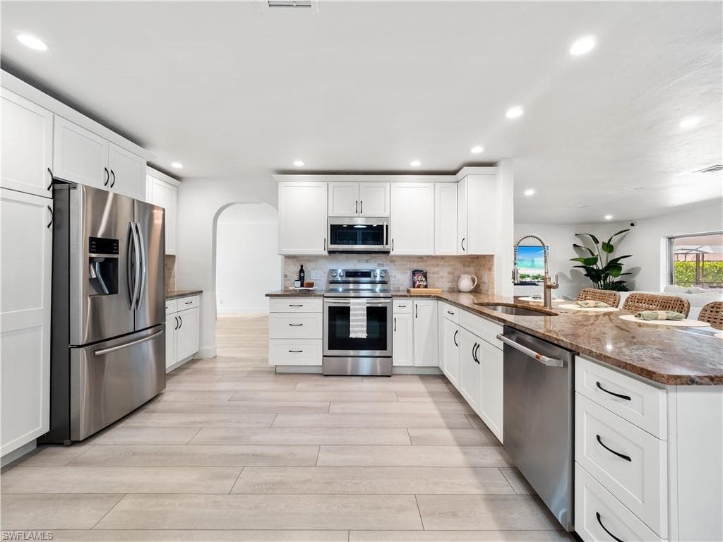 775 Cal Cove DR, FORT MYERS FL 33919-22