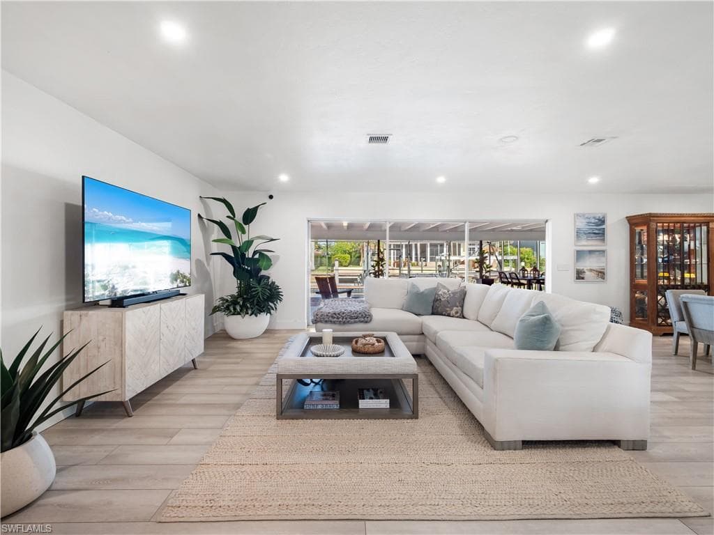 775 Cal Cove DR, FORT MYERS FL 33919-13