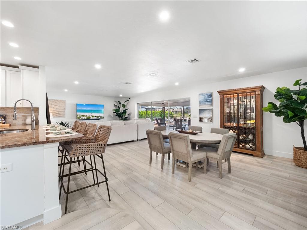 775 Cal Cove DR, FORT MYERS FL 33919-20