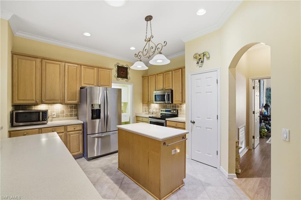 12757 Aston Oaks DR, FORT MYERS FL 33912-10
