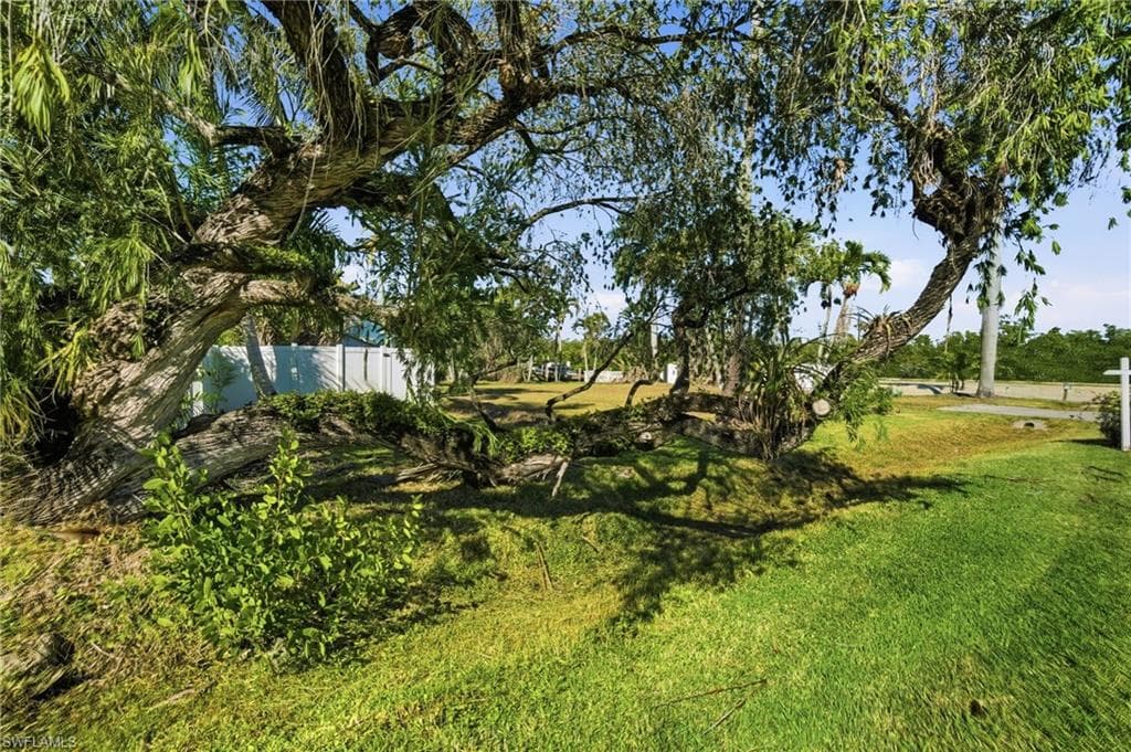1138 Christopher CT-11