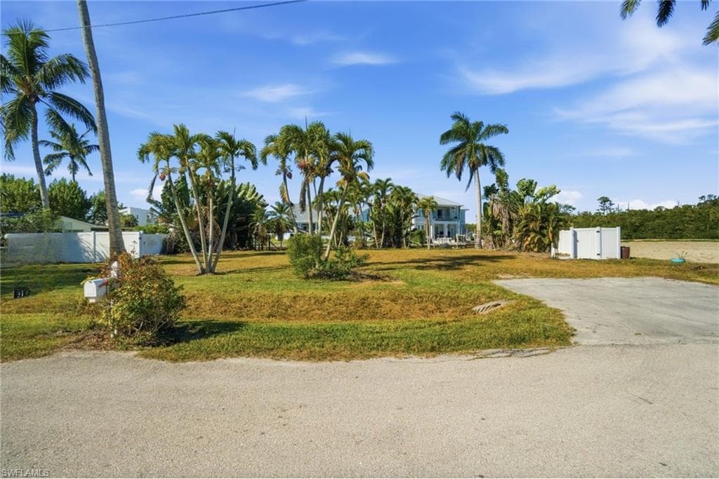 1138 Christopher CT, NAPLES FL 34104-6