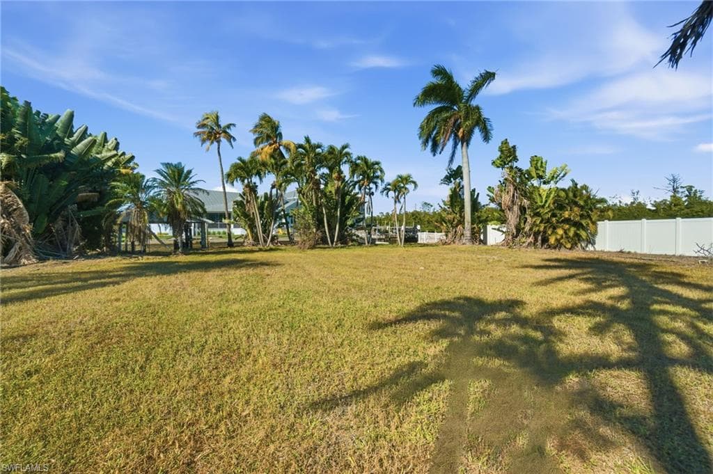 1138 Christopher CT, NAPLES FL 34104-3