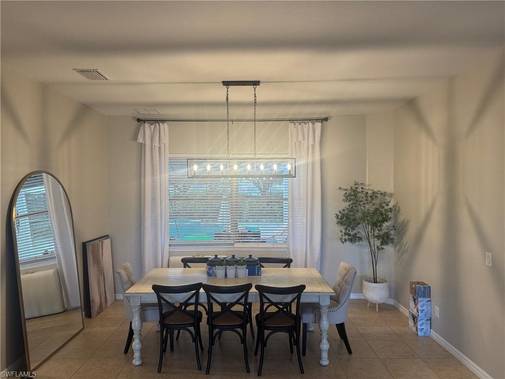 2557 Ashbury CIR-2