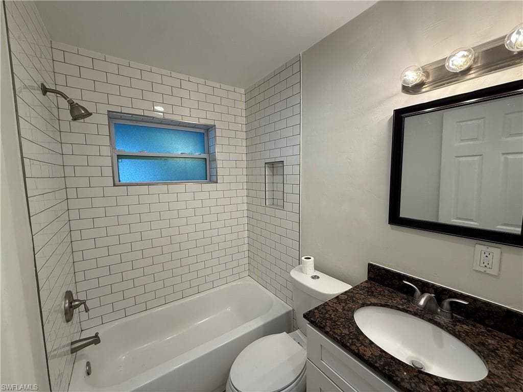6675 Fiesta WAY, FORT MYERS FL 33919-9