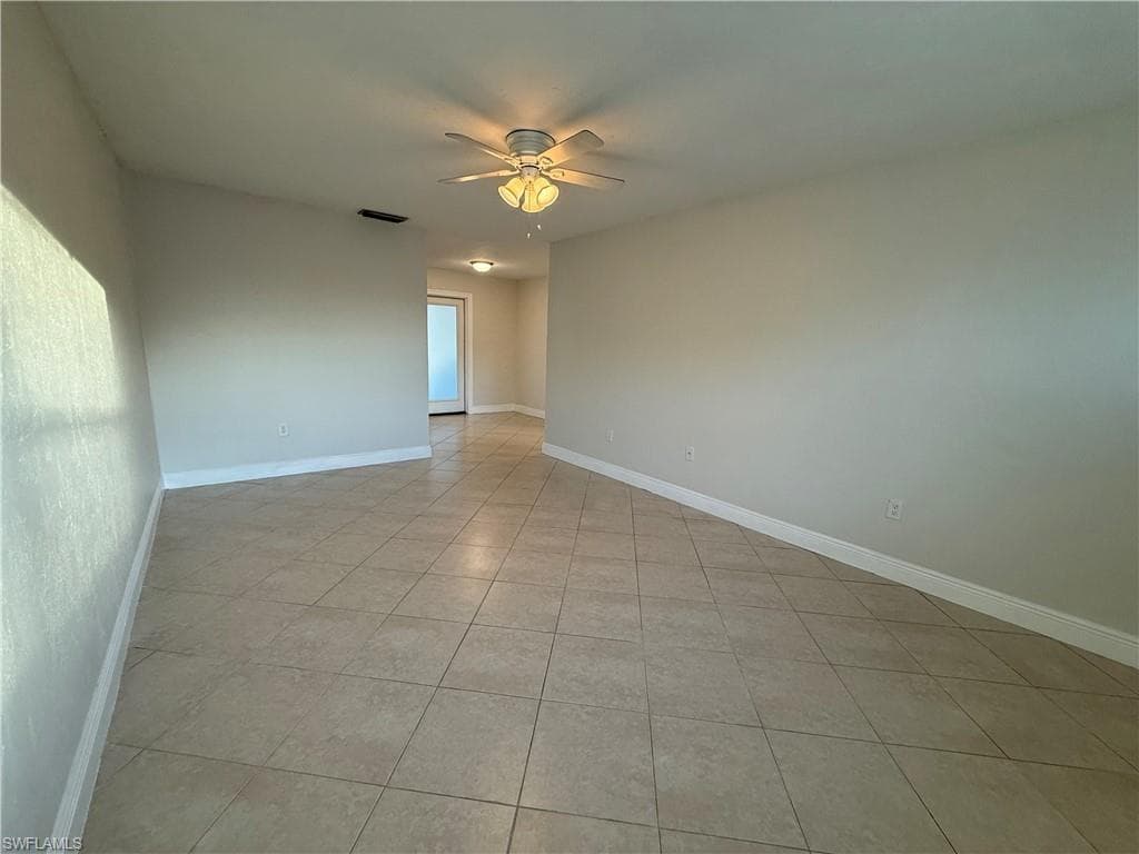 6675 Fiesta WAY, FORT MYERS FL 33919-3