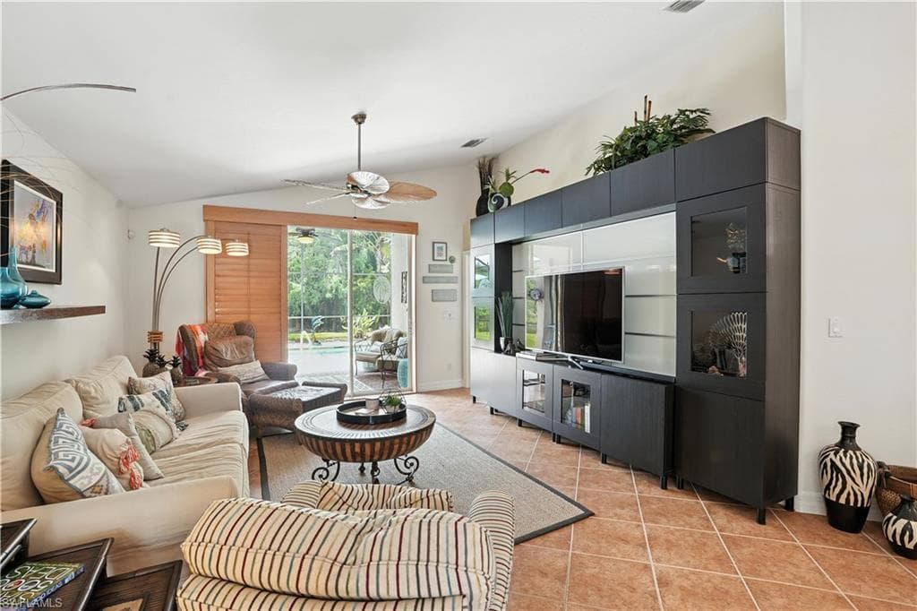 1381 Areca CV, NAPLES FL 34119-5