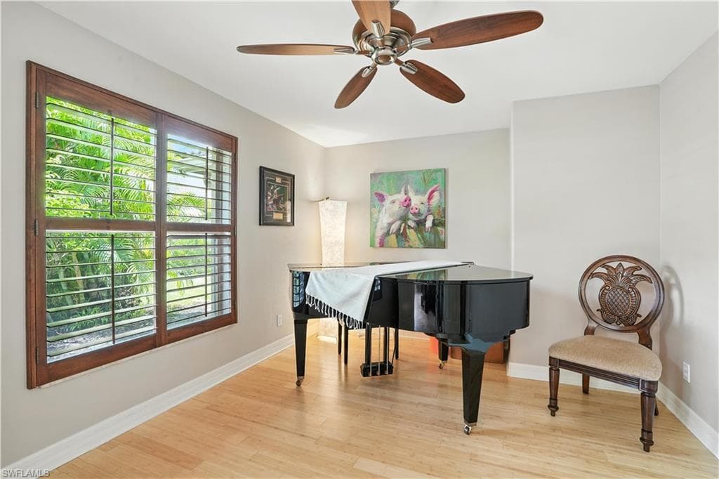 1381 Areca CV, NAPLES FL 34119-11