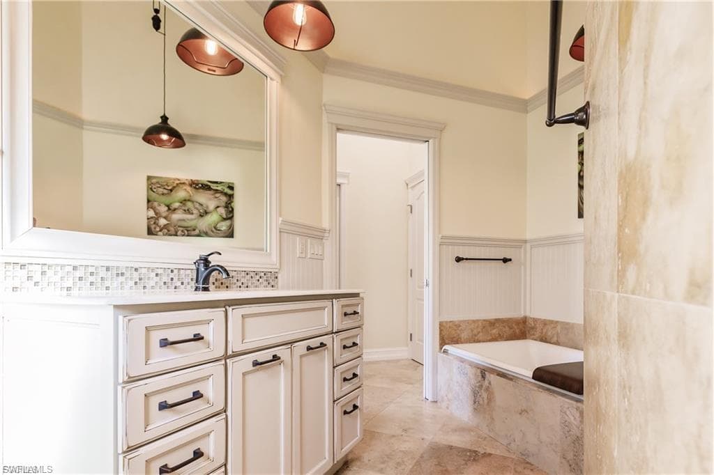 12122 Siesta DR, FORT MYERS BEACH FL 33931-15