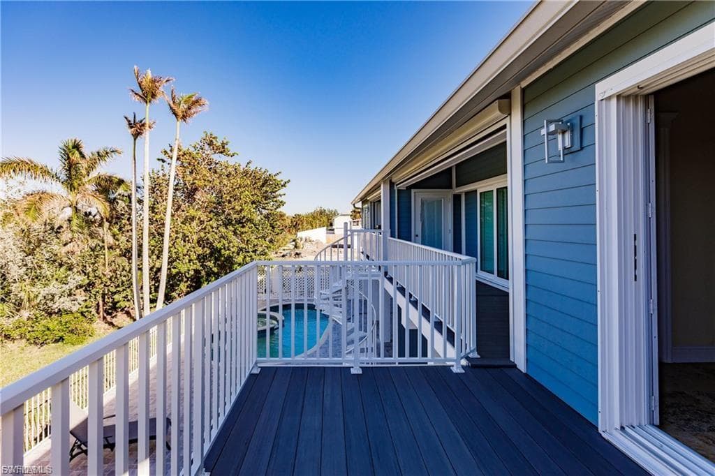 12122 Siesta DR, FORT MYERS BEACH FL 33931-18