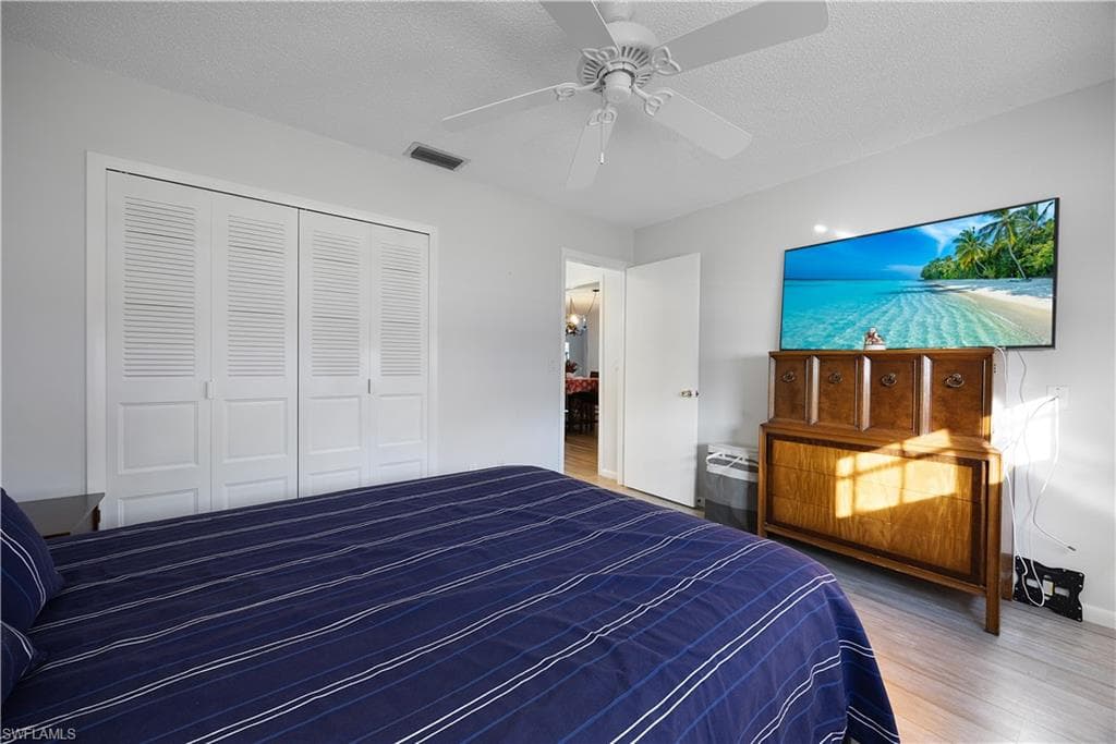 1513 Edgewater CIR, FORT MYERS FL 33919-6