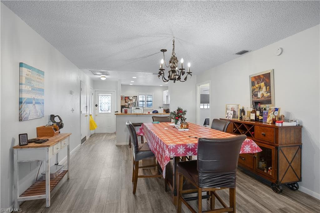 1513 Edgewater CIR, FORT MYERS FL 33919-4