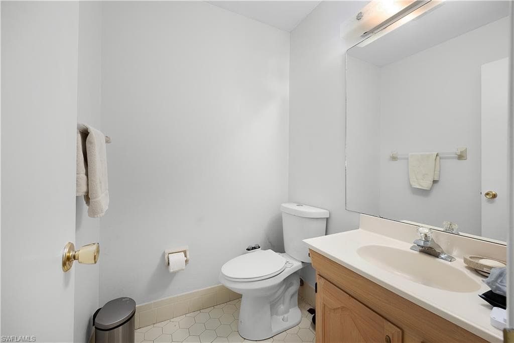 1513 Edgewater CIR, FORT MYERS FL 33919-14