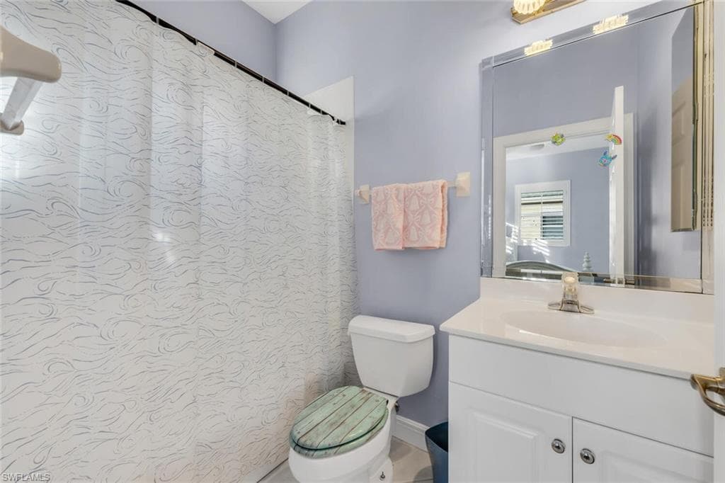 608 Vintage Reserve LN # 24C, NAPLES FL 34119-17