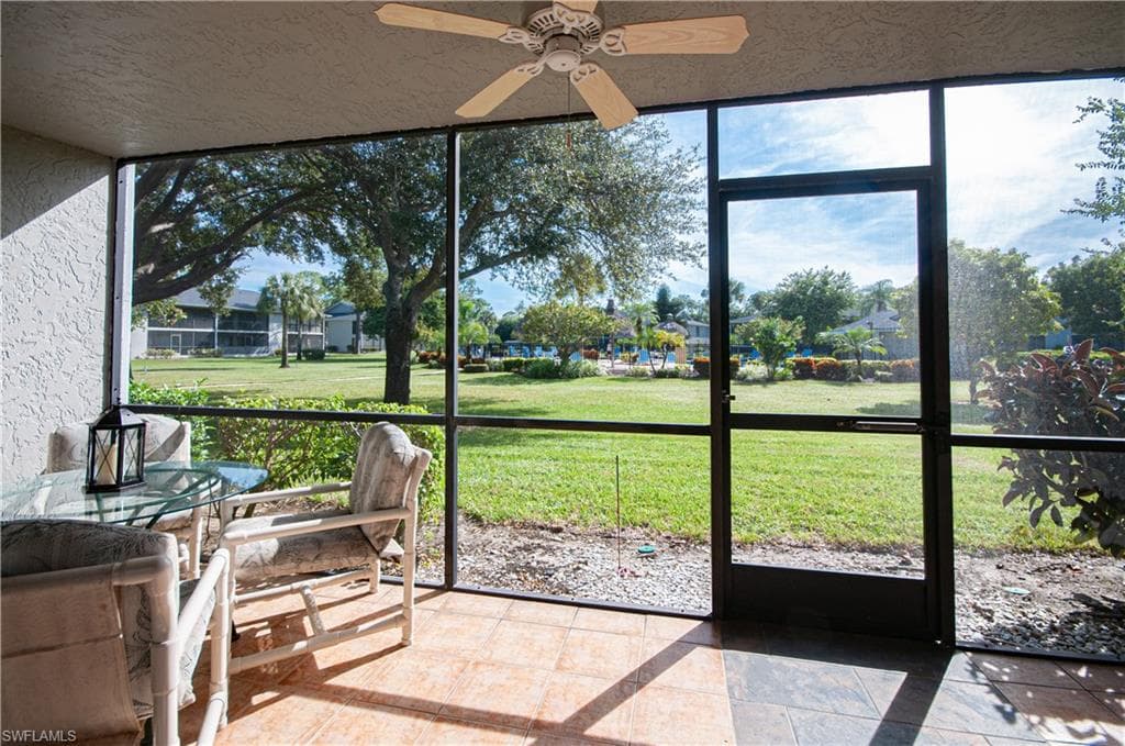 1208 Commonwealth CIR # J103, NAPLES FL 34116-21