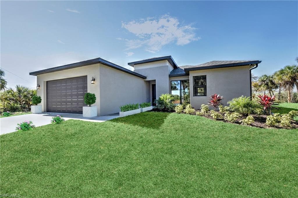 2439 Bayside ST, NAPLES FL 34112-1