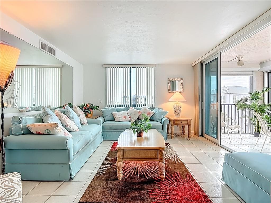 2810 Estero BLVD # 411, FORT MYERS BEACH FL 33931-5