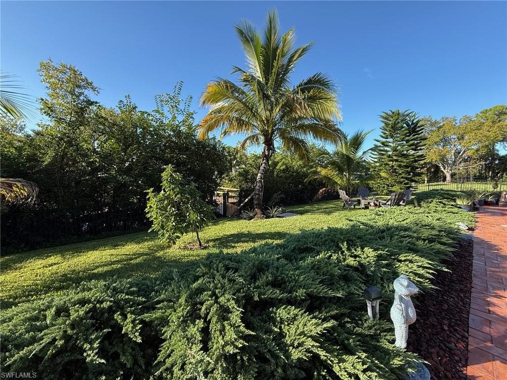 3812 Hidden Acres CIR S, NORTH FORT MYERS FL 33903-25