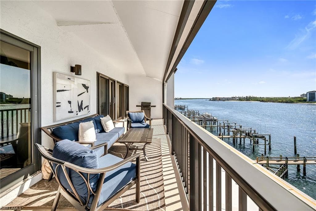 533 La Peninsula BLVD # 533, NAPLES FL 34113-27