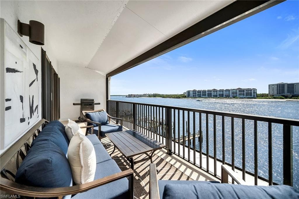 533 La Peninsula BLVD # 533, NAPLES FL 34113-28