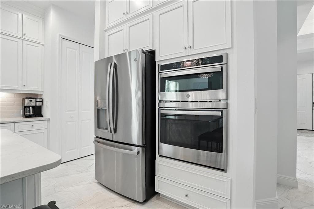 8368 Preserve Point DR, FORT MYERS FL 33912-9