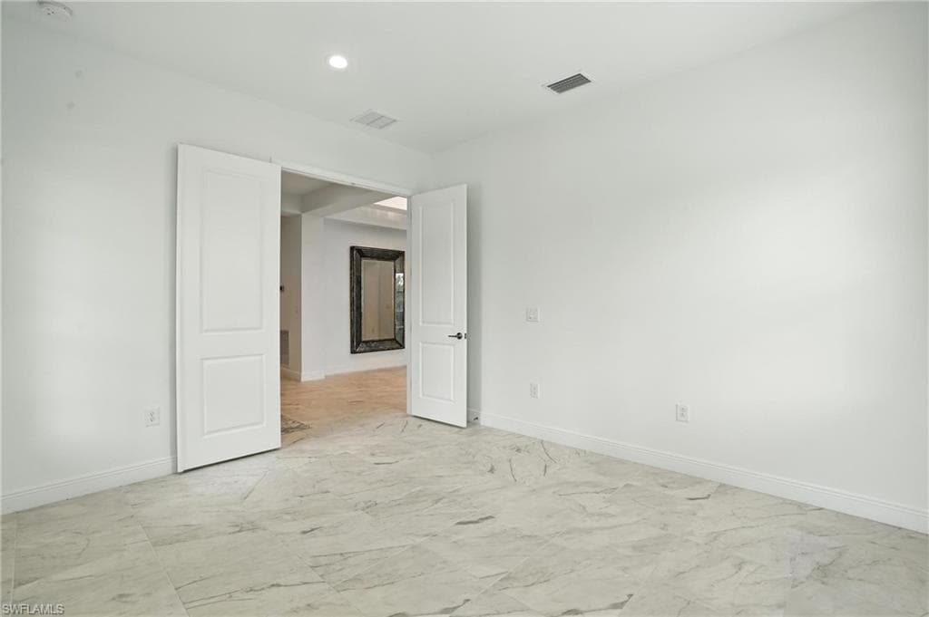 8368 Preserve Point DR, FORT MYERS FL 33912-17