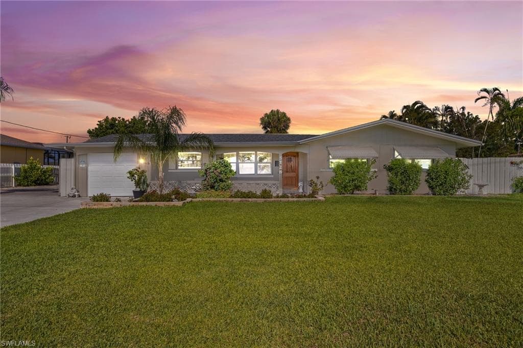5128 York CT, CAPE CORAL FL 33904-1