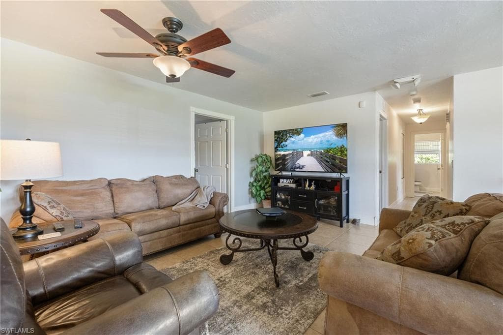 5128 York CT, CAPE CORAL FL 33904-12