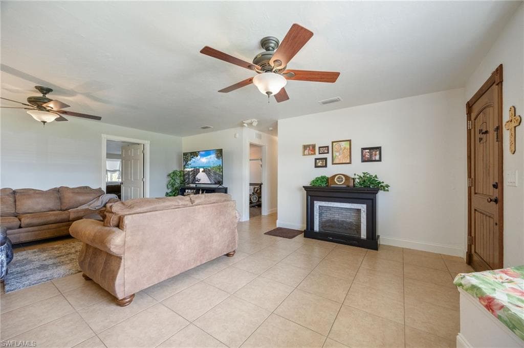 5128 York CT, CAPE CORAL FL 33904-11