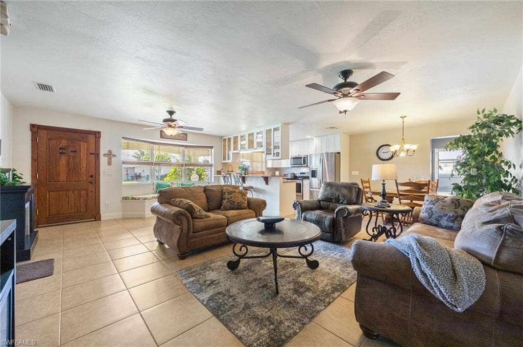 5128 York CT, CAPE CORAL FL 33904-10