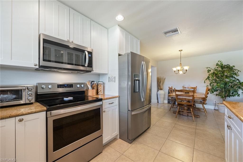 5128 York CT, CAPE CORAL FL 33904-7