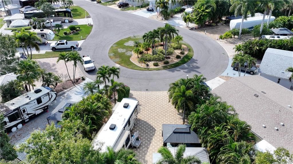 5651 Maplewood CT, FORT MYERS FL 33905-16