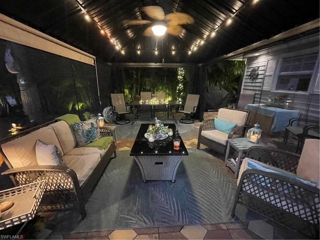 5651 Maplewood CT, FORT MYERS FL 33905-19