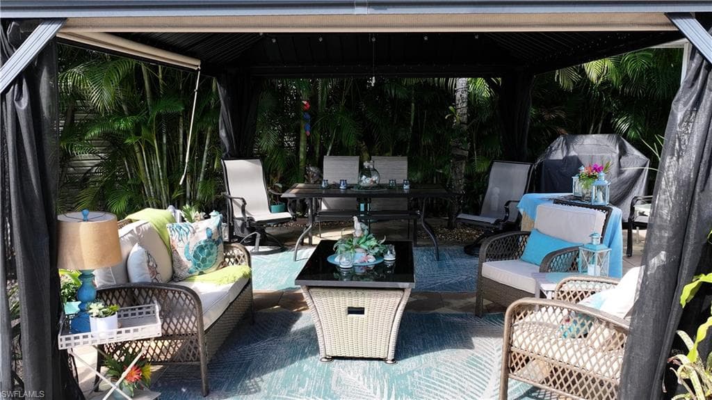 5651 Maplewood CT, FORT MYERS FL 33905-14