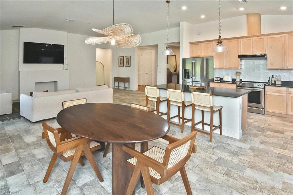 6688 Estero Bay DR, FORT MYERS FL 33908-9