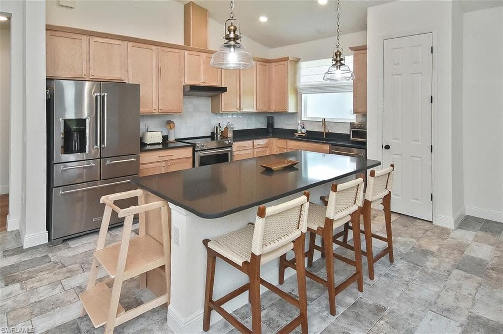 6688 Estero Bay DR, FORT MYERS FL 33908-10