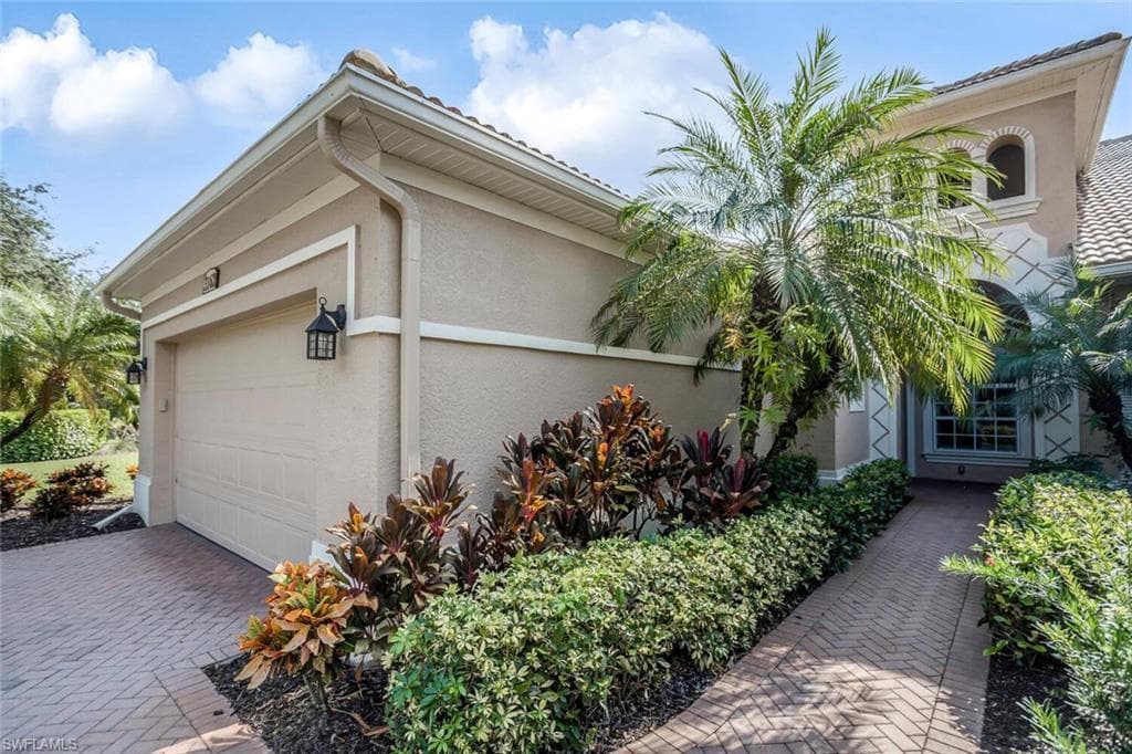 3162 Santorini CT, NAPLES FL 34119-2