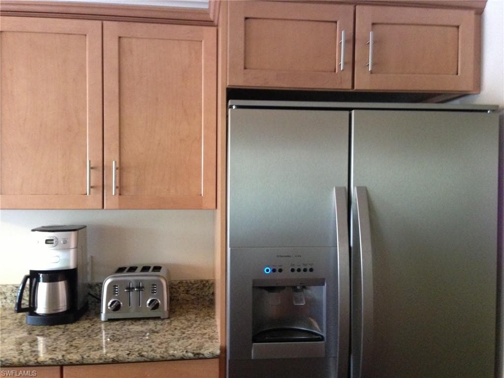 1747 Sandpiper ST # B, NAPLES FL 34102-7