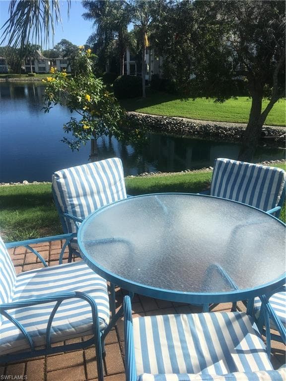 1747 Sandpiper ST # B, NAPLES FL 34102-20