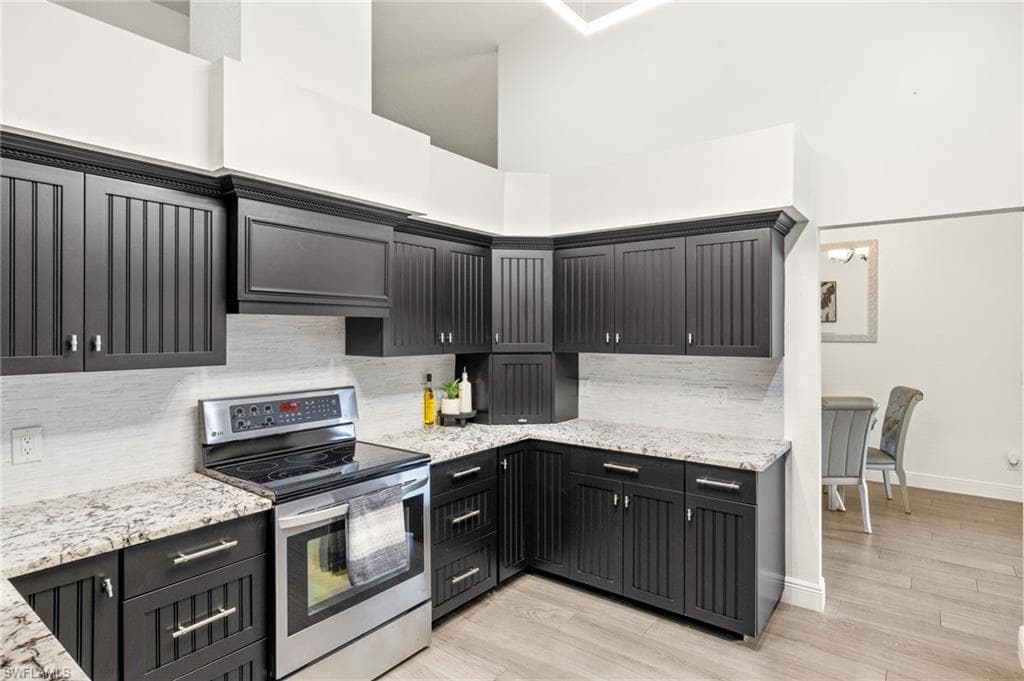 27130 Holly LN, BONITA SPRINGS FL 34135-6